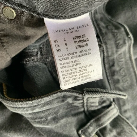 American Eagle Womens High Rise Black Jeans Denim Distressed Tapered Leg Size 0 - Picture 9 of 11